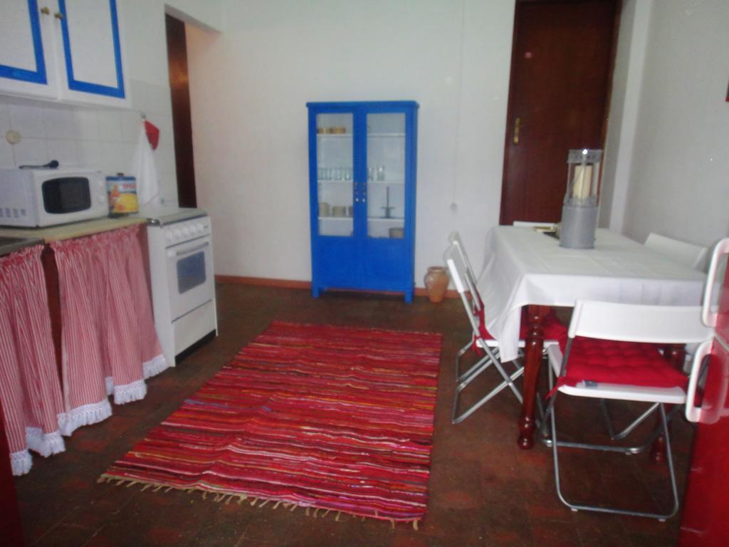 Vale Do Boto-quinta Com 3 Casas